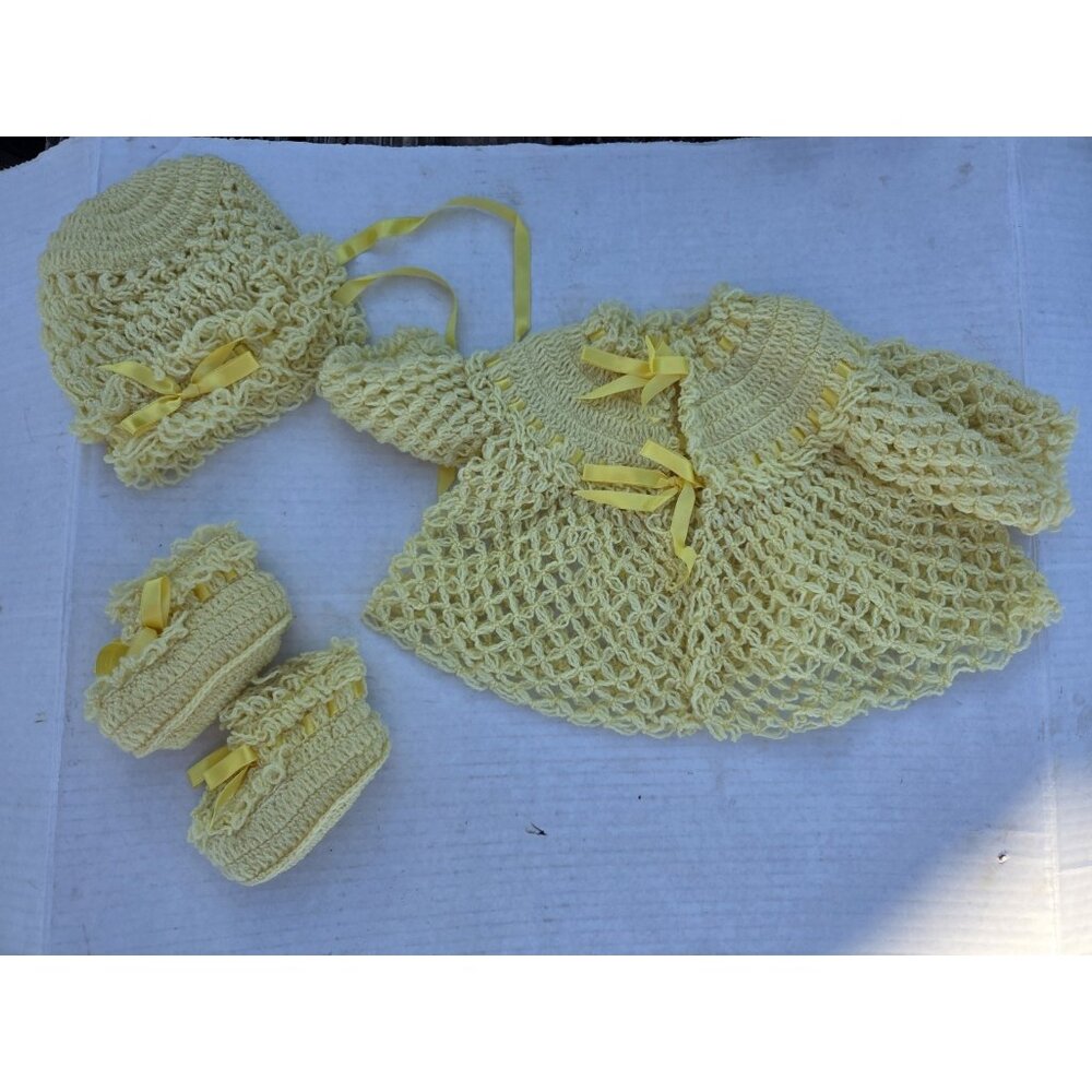 Vintage Handmade Knit Crochet Doll Or Baby Clothes Set Bonnet Sweater Booties